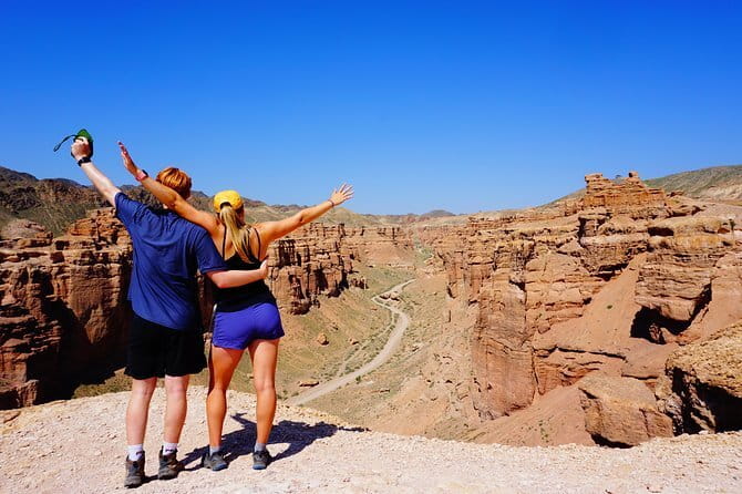 4-Day Altyn Emel Park + Kolsai & Kaindy Lakes + Charyn Canyon jeep-tour - Food, guesthouses, and pacing you can actually control