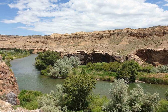7 Days Almaty Tour Package - Day 3: Altyn-Emel National Park, Aktau Mountains Hikes, and Katu-Tau Photo Stops