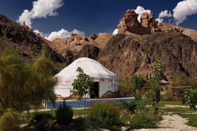 Advantures in Charyn Canyon. Private tour.