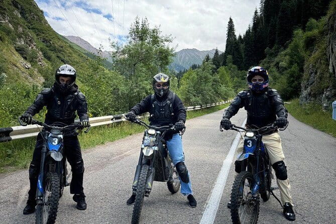 Almaty Hightlights Tour: Discover Culture, Nature, and History - Alma-Arasan Gorge’s quiet altitude, then Kok-Tobe’s big views