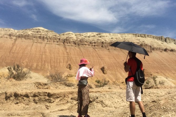 Altyn Emel, Singing Dune, Charyn canyon, Kolsay, Kaindy lake 4 days tour - Key Highlights You Should Care About