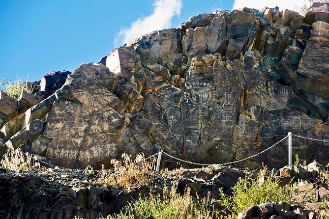 Ancient petroglyphs of Tanbaly - UNESCO World Heritage - Entering Tamgaly Gorge, UNESCO Rock Art in Real Life