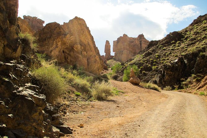 Charyn Canyon - a Place where time stood still... - Charyn Canyon feels like time slows down